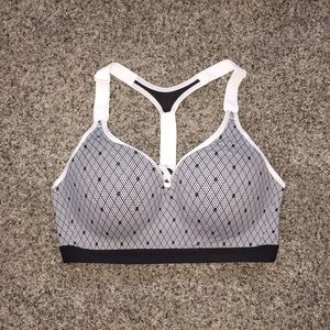 NWOT Victoria Secret VSX Sports Bra
